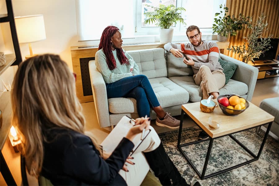 Couples Counseling Session in Evanston IL